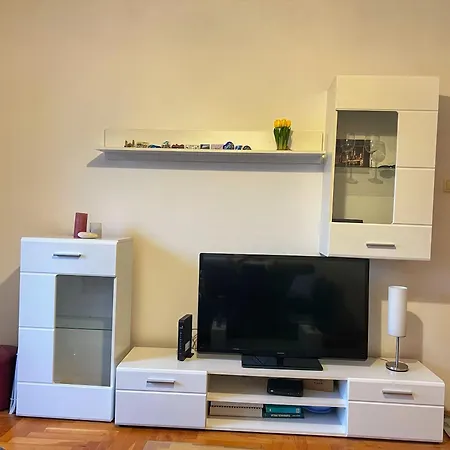 Detelinara Appartement *